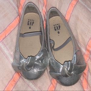 🌻 3 for $15 sale Toddler dress shoes silver